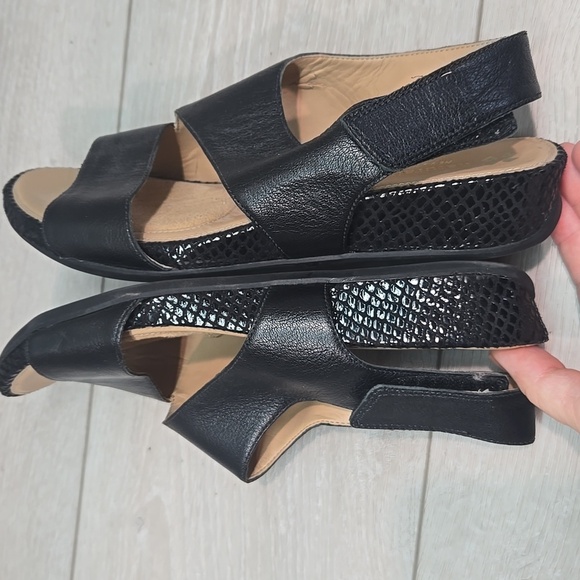 Naturalizer Women Yessica N5 Contour Black Leather Sandals Wedge Shoes Sz 8M - Picture 8 of 12